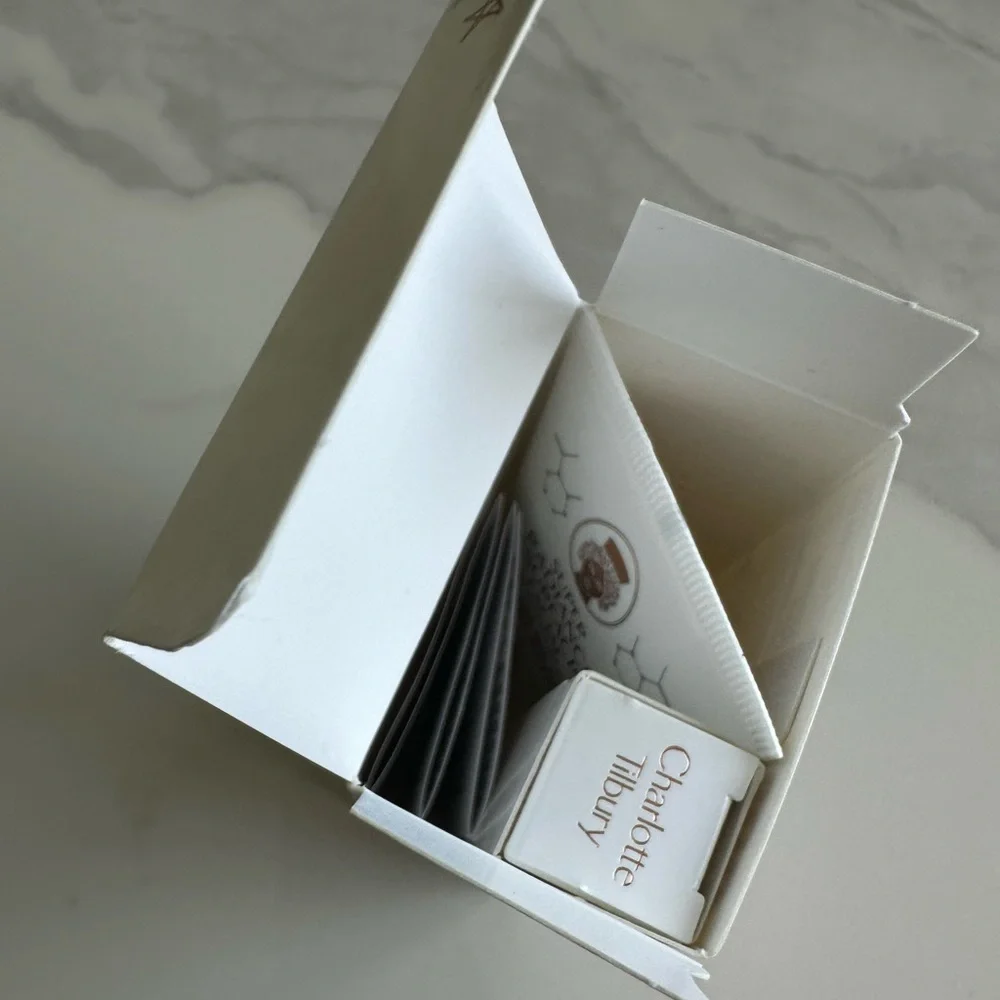 New - Charlotte Tilbury Exfoliating Face Mask